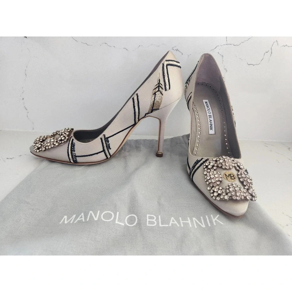 NWOB MANOLO BLAHNIK Decade of Love NYC 105 New York HANGISI Pumps Size 35